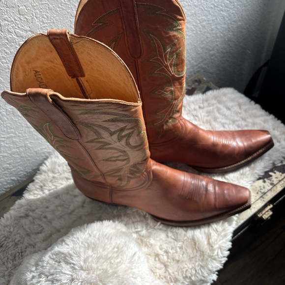 Old Gringo Tan Men’s Western Cowboy Boots 9.5D Mens 11.5 Women’s